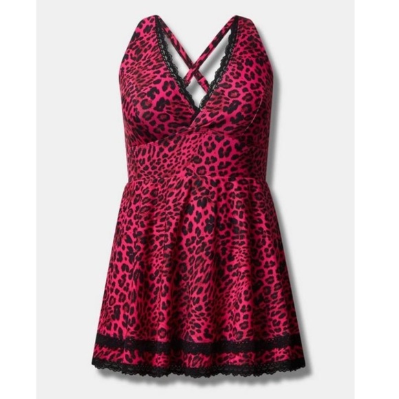 TORRID NWT WIRELESS MID LACE TRIMMED SWIM DRESS WITH BRIEF - Picture 4 of 5